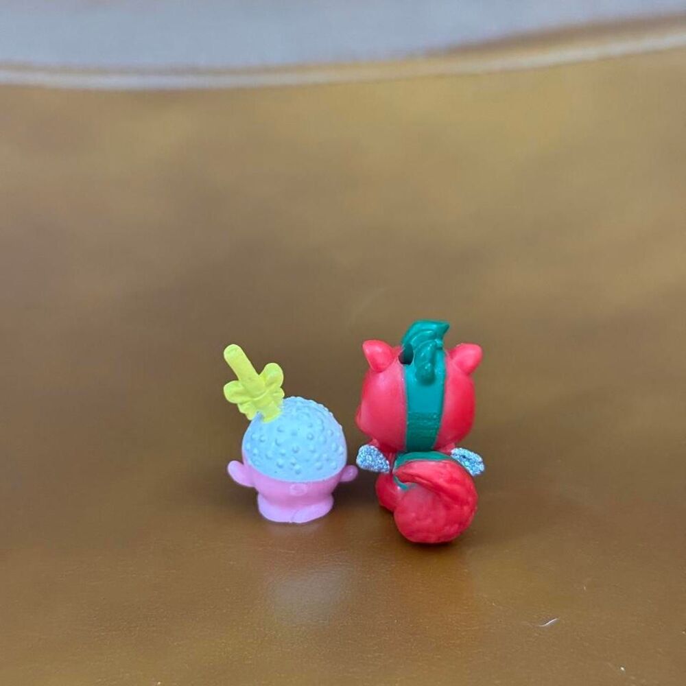 Shopkins bundle - Picture 2 of 2